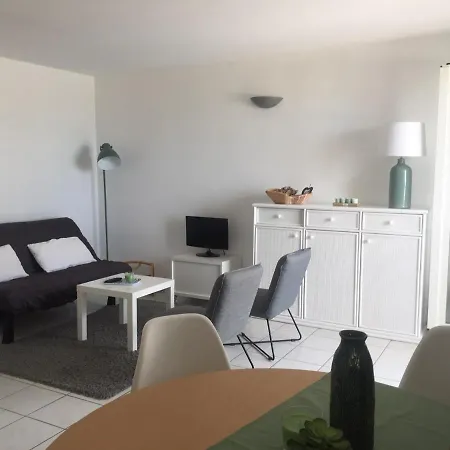 Superbe Pleine Vue Et Acces Direct Place Sans Route A Traverser Au Sein De La Les Rivages De Rochelonge Front De Classement De Tourisme 3 Etoiles * Agde