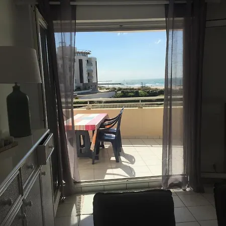 Superbe Pleine Vue Et Acces Direct Place Sans Route A Traverser Au Sein De La Les Rivages De Rochelonge Front De Classement De Tourisme 3 Etoiles Apartment *